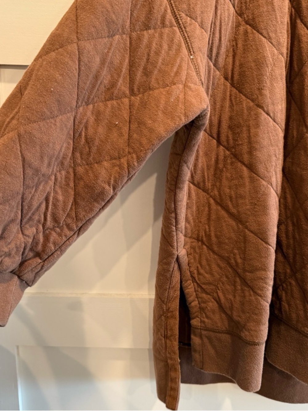 Old Navy Brown Quilted Crewneck Sweater - Picture 3 of 7